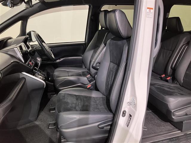 ヴォクシー ＺＳ　煌ＩＩＩ　プリクラッシュ　スマートキ　横滑り防止装置　ナビＴＶ　アルミ　三列シート　ＷＡＣ　オートエアコン　キーレス　ＥＴＣ装備　パワステ　メモリナビ　クルコン　ＬＥＤヘッドライト　ＡＢＳ　１オーナー車（6枚目）