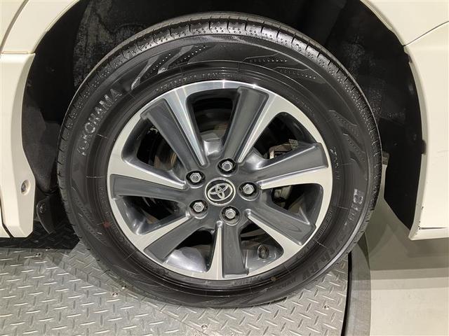 ヴォクシー ＺＳ　煌ＩＩＩ　プリクラッシュ　スマートキ　横滑り防止装置　ナビＴＶ　アルミ　三列シート　ＷＡＣ　オートエアコン　キーレス　ＥＴＣ装備　パワステ　メモリナビ　クルコン　ＬＥＤヘッドライト　ＡＢＳ　１オーナー車（8枚目）