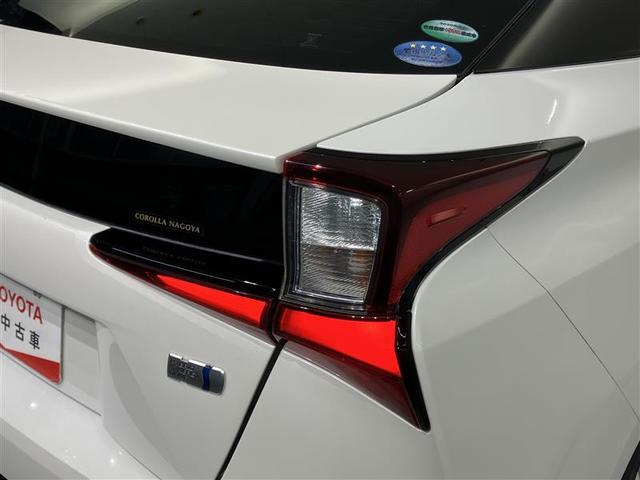 プリウス Ｓツーリングセレクション　エアバック　地デジ　１オーナー車　Ｂモニ　ＬＥＤヘッド　オートクルーズ　横滑り防止　サイドエアバック　ＥＴＣ　スマートキー　メモリ－ナビ　助手席エアバック　ナビＴＶ　ＡＢＳ　ＡＷ　フルオートエアコン（35枚目）