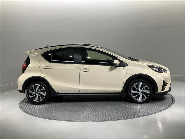 アクア クロスオーバー　Ｂカメラ　ナビＴＶ　エアコン　ＬＥＤ　ＥＳＣ　ドライブレコーダー　アルミホイール　キーフリー　ワンセグ　ＥＴＣ　パワーステアリング　パワーウィンドウ　メモリーナビ　ＡＢＳ　スマ－トキ－（3枚目）