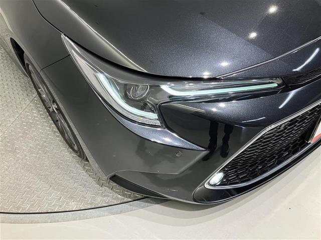 カローラツーリング ハイブリッド　ダブルバイビー　追突軽減ブレーキ　バックモニタ　地デジフルセグ　横滑防止　ナビＴＶ　ＬＥＤライト　デュアルエアバッグ　エアコン　オートクルーズ　サイドエアバッグ　ＥＴＣ付　ＰＳ　キーフリー　ＡＢＳ　エアバック（9枚目）