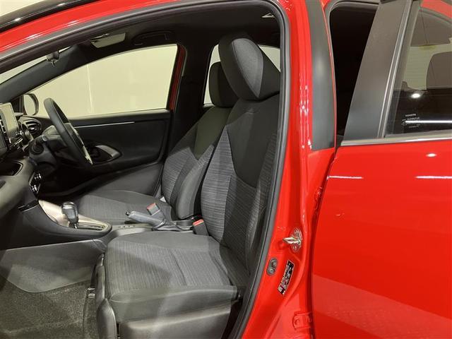 ヤリス ハイブリッドＺ　ＰＣＳ　Ｂカメラ　ナビ付　ＬＥＤランプ　スマキー　ＥＴＣ付き　ＶＳＣ　パワステ　１オナ車　クルコン　カーテンエアバック　キーフリー　ＡＢＳ　エアコン　メモリナビ　エアバッグ　デュアルエアバック（6枚目）