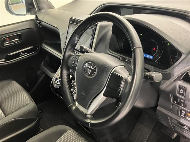 ヴォクシー ＺＳ　煌ＩＩ　スマートキー・プッシュスタート　バックガイドモニター　セキュリティアラーム　両側パワスラドア　１オーナー　ＥＴＣ車載器　地デジテレビ　ＶＳＣ　ＬＥＤライト　サイドエアバッグ　助手席エアバック　ＡＣ（14枚目）