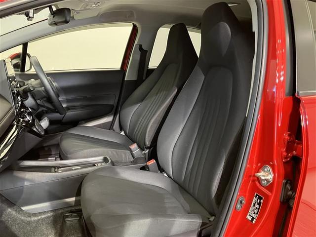 アクア Ｘ　踏み間違い防止　イモビ　ナビ　ＬＥＤヘッドライト　スマートキー　横滑り防止機能　キーレスエントリー　オートクルーズ　オートエアコン　元試乗車　ＥＴＣ　カーテンエアバッグ　パワーステアリング　ＡＢＳ（6枚目）