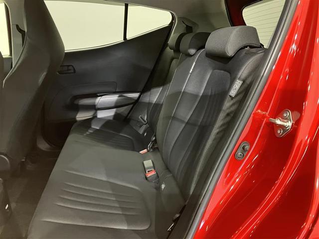 アクア Ｘ　踏み間違い防止　イモビ　ナビ　ＬＥＤヘッドライト　スマートキー　横滑り防止機能　キーレスエントリー　オートクルーズ　オートエアコン　元試乗車　ＥＴＣ　カーテンエアバッグ　パワーステアリング　ＡＢＳ（7枚目）