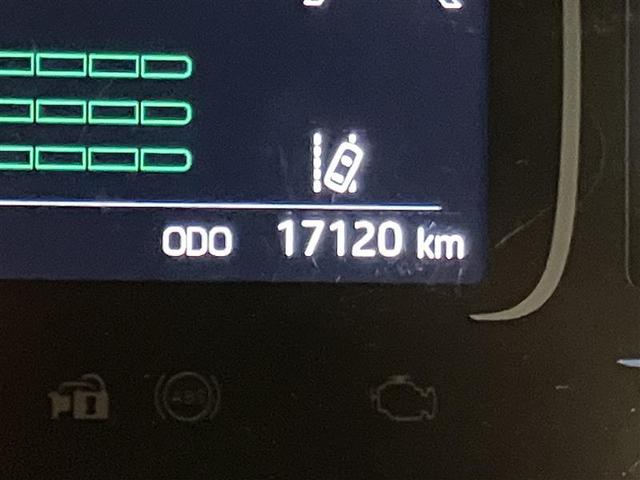 アクア Ｘ　踏み間違い防止　イモビ　ナビ　ＬＥＤヘッドライト　スマートキー　横滑り防止機能　キーレスエントリー　オートクルーズ　オートエアコン　元試乗車　ＥＴＣ　カーテンエアバッグ　パワーステアリング　ＡＢＳ（12枚目）