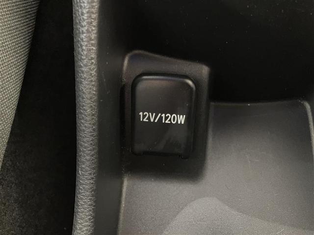 アクア Ｘ　踏み間違い防止　イモビ　ナビ　ＬＥＤヘッドライト　スマートキー　横滑り防止機能　キーレスエントリー　オートクルーズ　オートエアコン　元試乗車　ＥＴＣ　カーテンエアバッグ　パワーステアリング　ＡＢＳ（22枚目）