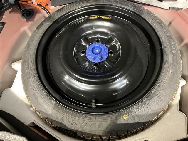 アクア Ｘ　踏み間違い防止　イモビ　ナビ　ＬＥＤヘッドライト　スマートキー　横滑り防止機能　キーレスエントリー　オートクルーズ　オートエアコン　元試乗車　ＥＴＣ　カーテンエアバッグ　パワーステアリング　ＡＢＳ（35枚目）