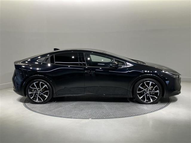 プリウス Ｚ　プラグインハイブリッド　地デジ　アルミ　１オーナー　クルコン　ＬＥＤライト　ＡＢＳ　Ｐシート　オートエアコン　バックカメラ　スマートキー　メモリーナビ　　ＥＴＣ　ナビＴＶ　キーレス　盗難防止装置（3枚目）