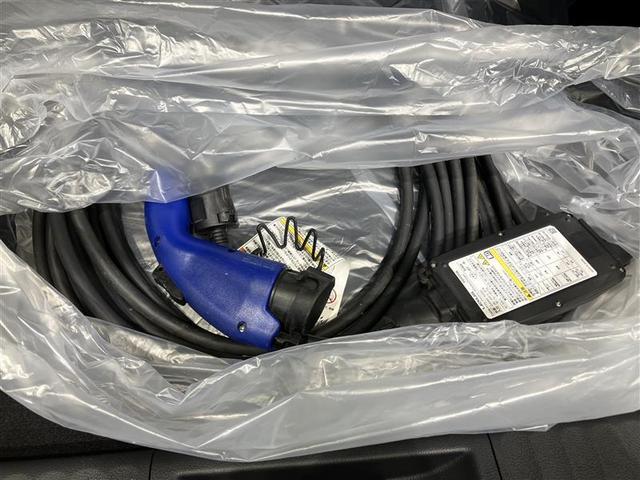 プリウス Ｚ　プラグインハイブリッド　地デジ　アルミ　１オーナー　クルコン　ＬＥＤライト　ＡＢＳ　Ｐシート　オートエアコン　バックカメラ　スマートキー　メモリーナビ　　ＥＴＣ　ナビＴＶ　キーレス　盗難防止装置（39枚目）