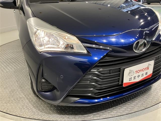 ヴィッツ Ｆ　セーフティーエディションＩＩ　衝突回避ブレーキ　ＥＳＣ　盗難防止システム　ＡＢＳ　ＥＴＣ装備　キーレス　パワステ　ドラレコ　スマートキー　１オーナー　エアバッグ　ナビＴＶ　パワーウインドウ　バックカメラ　メモリーナビ　フルセグＴＶ（9枚目）