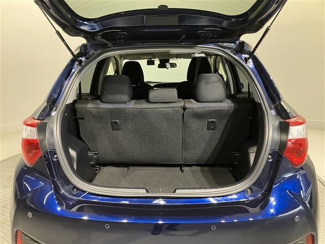 ヴィッツ Ｆ　セーフティーエディションＩＩ　衝突回避ブレーキ　ＥＳＣ　盗難防止システム　ＡＢＳ　ＥＴＣ装備　キーレス　パワステ　ドラレコ　スマートキー　１オーナー　エアバッグ　ナビＴＶ　パワーウインドウ　バックカメラ　メモリーナビ　フルセグＴＶ（11枚目）