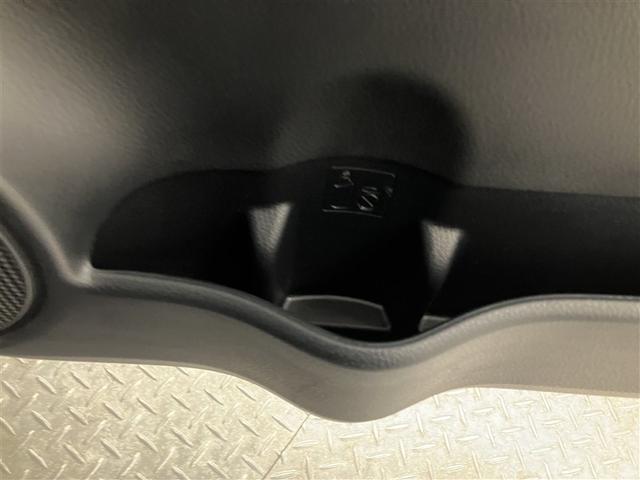 ヴィッツ Ｆ　セーフティーエディションＩＩ　衝突回避ブレーキ　ＥＳＣ　盗難防止システム　ＡＢＳ　ＥＴＣ装備　キーレス　パワステ　ドラレコ　スマートキー　１オーナー　エアバッグ　ナビＴＶ　パワーウインドウ　バックカメラ　メモリーナビ　フルセグＴＶ（29枚目）