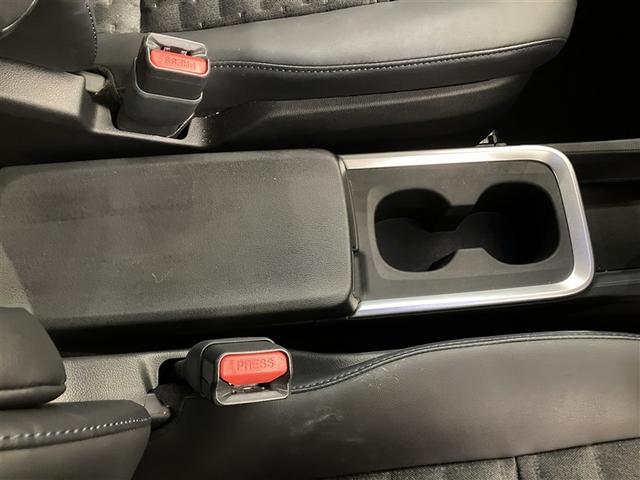 ヴォクシー ハイブリッドＳ－Ｚ　パワーウィンドウ　ＤＶＤ再生機能　インテリキー　横滑防止装置　地デジＴＶ　アクティブクルーズコントロール　１オナ　フルオートエアコン　リアカメラ　エアバッグ　ＡＢＳ　ナビＴＶ　ＷＡＣ　アルミホイール（21枚目）