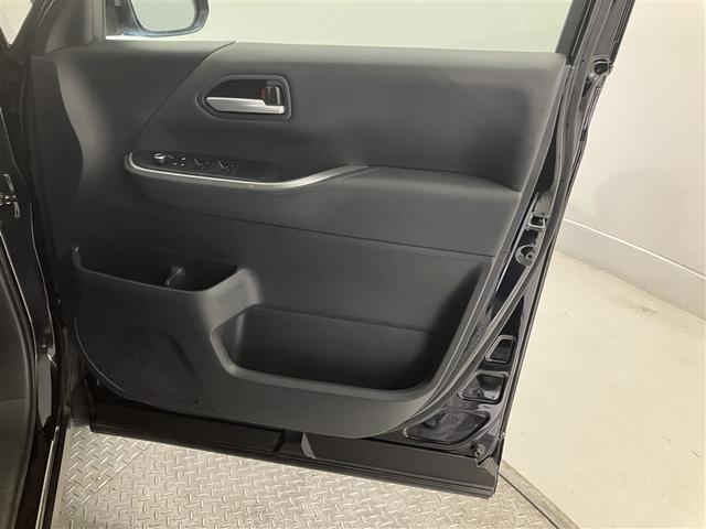 ヴォクシー ハイブリッドＳ－Ｚ　パワーウィンドウ　ＤＶＤ再生機能　インテリキー　横滑防止装置　地デジＴＶ　アクティブクルーズコントロール　１オナ　フルオートエアコン　リアカメラ　エアバッグ　ＡＢＳ　ナビＴＶ　ＷＡＣ　アルミホイール（32枚目）