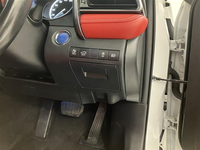 カムリ ＷＳブラックエディション　インテリジェントクリアランスソナー　バックモニター　クルコン　オートエアコン　スマートキー　フルセグＴＶ　メモリーナビ　キーレス　アルミホイール　ミュージックプレイヤー接続可　ＥＴＣ　本革　ＬＥＤ（29枚目）