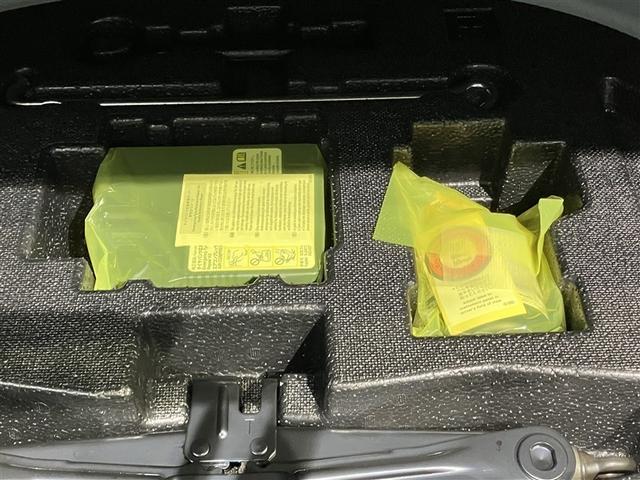 カムリ ＷＳブラックエディション　インテリジェントクリアランスソナー　バックモニター　クルコン　オートエアコン　スマートキー　フルセグＴＶ　メモリーナビ　キーレス　アルミホイール　ミュージックプレイヤー接続可　ＥＴＣ　本革　ＬＥＤ（32枚目）