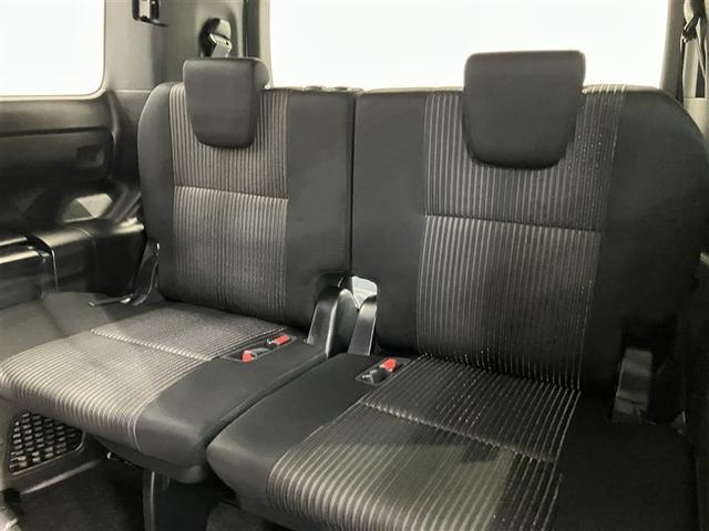 ノア Ｓｉ　１オーナー　プリクラッシュ　地デジ　ダブルエアコン　ＬＥＤヘットライト　ＥＴＣ付き　ドライブレコーダー　クルコン　横滑り防止機能　ナビＴＶ　三列シート　ＡＷ　ＡＡＣ　パワーウインドウ　メモリーナビ（8枚目）