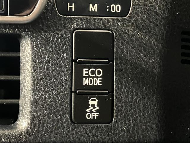 ノア Ｓｉ　１オーナー　プリクラッシュ　地デジ　ダブルエアコン　ＬＥＤヘットライト　ＥＴＣ付き　ドライブレコーダー　クルコン　横滑り防止機能　ナビＴＶ　三列シート　ＡＷ　ＡＡＣ　パワーウインドウ　メモリーナビ（24枚目）