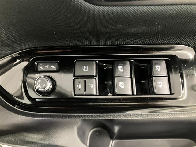 ノア Ｓｉ　１オーナー　プリクラッシュ　地デジ　ダブルエアコン　ＬＥＤヘットライト　ＥＴＣ付き　ドライブレコーダー　クルコン　横滑り防止機能　ナビＴＶ　三列シート　ＡＷ　ＡＡＣ　パワーウインドウ　メモリーナビ（32枚目）