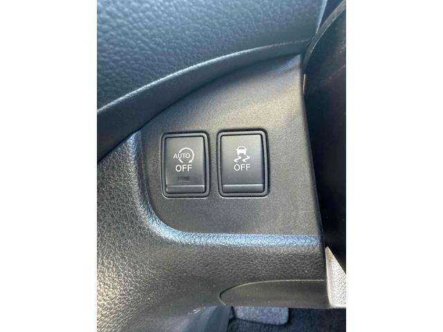 セレナ ハイウェイスター　Ｖセレクション　ワンオーナー　禁煙車　ＥＴＣ　ナビ　ＴＶ　オートクルーズコントロール　両側電動スライドドア　オートライト　スマートキー　アイドリングストップ　電動格納ミラー　後席モニター　３列シート　ウォークスルー（15枚目）