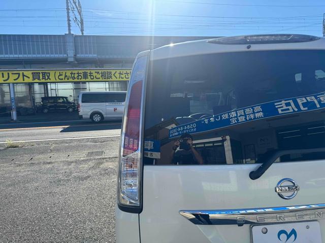 セレナ ハイウェイスター　Ｖセレクション　ワンオーナー　禁煙車　ＥＴＣ　ナビ　ＴＶ　オートクルーズコントロール　両側電動スライドドア　オートライト　スマートキー　アイドリングストップ　電動格納ミラー　後席モニター　３列シート　ウォークスルー（58枚目）