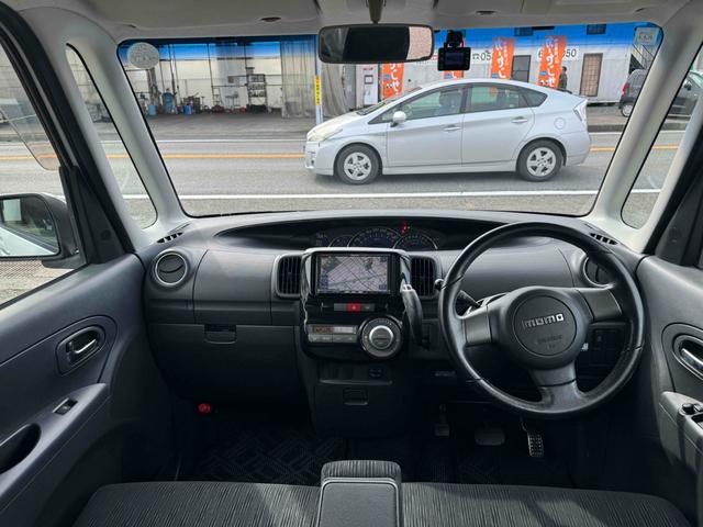 タント カスタムＲＳ　ドライブレコーダー　電動スライドドア　ナビ　ＴＶ　ＨＩＤ　スマートキー　ベンチシート　ターボ　ＣＶＴ　盗難防止システム　ＡＢＳ　ＣＤ　アルミホイール　衝突安全ボディ　エアコン　パワーステアリング（2枚目）