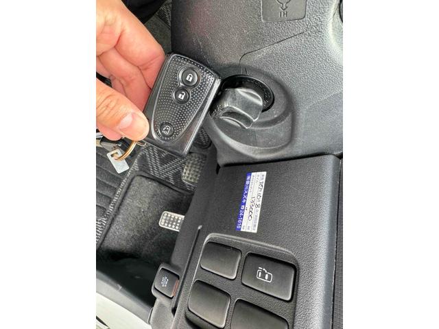 タント カスタムＲＳ　ドライブレコーダー　電動スライドドア　ナビ　ＴＶ　ＨＩＤ　スマートキー　ベンチシート　ターボ　ＣＶＴ　盗難防止システム　ＡＢＳ　ＣＤ　アルミホイール　衝突安全ボディ　エアコン　パワーステアリング（7枚目）