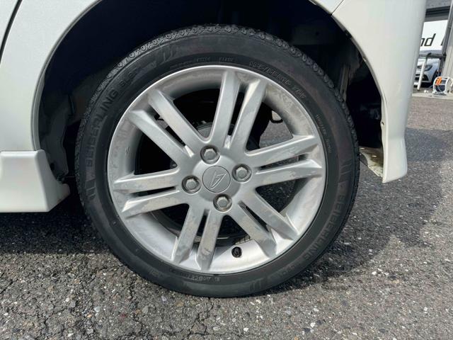 タント カスタムＲＳ　ドライブレコーダー　電動スライドドア　ナビ　ＴＶ　ＨＩＤ　スマートキー　ベンチシート　ターボ　ＣＶＴ　盗難防止システム　ＡＢＳ　ＣＤ　アルミホイール　衝突安全ボディ　エアコン　パワーステアリング（19枚目）