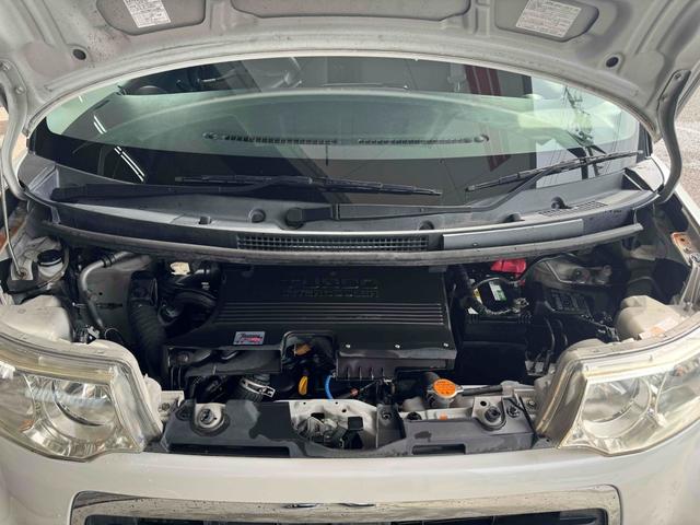 タント カスタムＲＳ　ドライブレコーダー　電動スライドドア　ナビ　ＴＶ　ＨＩＤ　スマートキー　ベンチシート　ターボ　ＣＶＴ　盗難防止システム　ＡＢＳ　ＣＤ　アルミホイール　衝突安全ボディ　エアコン　パワーステアリング（20枚目）