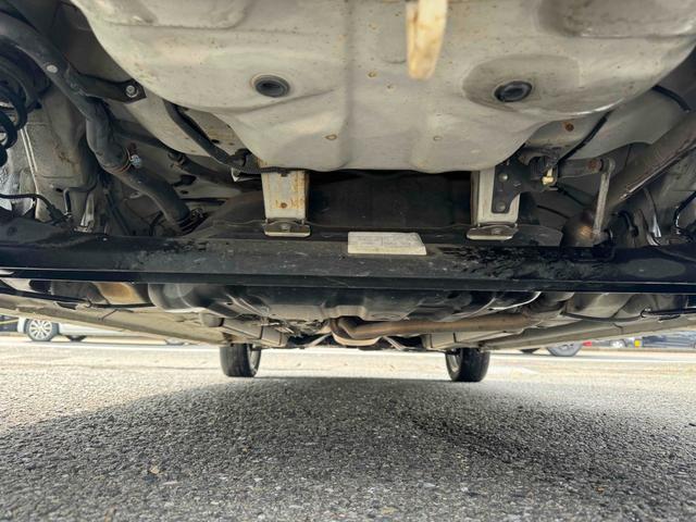 タント カスタムＲＳ　ドライブレコーダー　電動スライドドア　ナビ　ＴＶ　ＨＩＤ　スマートキー　ベンチシート　ターボ　ＣＶＴ　盗難防止システム　ＡＢＳ　ＣＤ　アルミホイール　衝突安全ボディ　エアコン　パワーステアリング（23枚目）