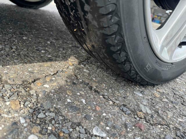 タント カスタムＲＳ　ドライブレコーダー　電動スライドドア　ナビ　ＴＶ　ＨＩＤ　スマートキー　ベンチシート　ターボ　ＣＶＴ　盗難防止システム　ＡＢＳ　ＣＤ　アルミホイール　衝突安全ボディ　エアコン　パワーステアリング（26枚目）