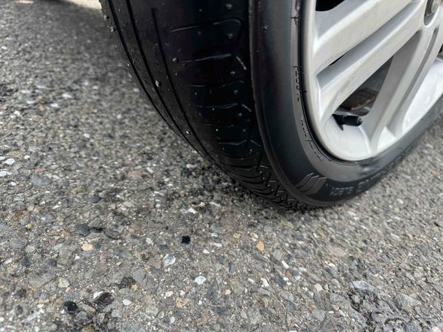 タント カスタムＲＳ　ドライブレコーダー　電動スライドドア　ナビ　ＴＶ　ＨＩＤ　スマートキー　ベンチシート　ターボ　ＣＶＴ　盗難防止システム　ＡＢＳ　ＣＤ　アルミホイール　衝突安全ボディ　エアコン　パワーステアリング（32枚目）