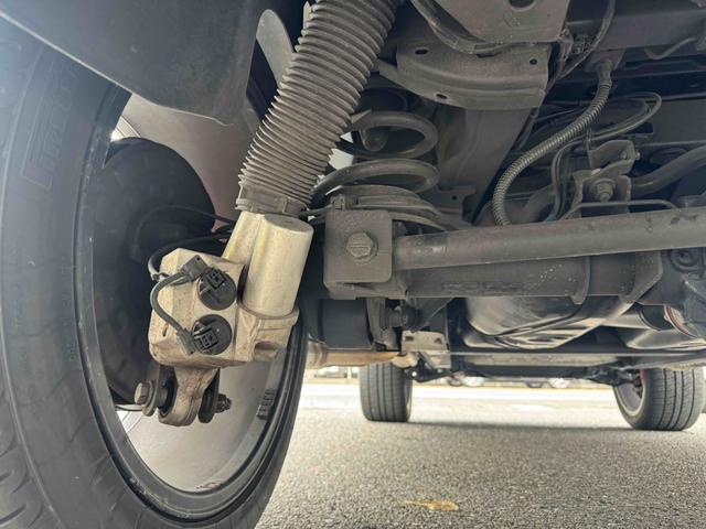 Gクラス G63 エディションマットブラック 禁煙車 4WD ドライブレコーダー 全周囲カメラ クリアランスソナー オートクルーズコントロール パワーシート 衝突被害軽減システム サンルーフ ナビ オートライト LEDヘッドランプ アルミホイール(27枚目)