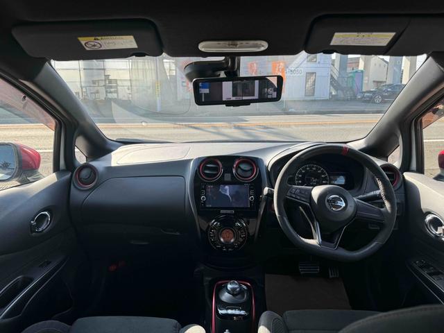 ノート ｅ－パワーニスモ　ドライブレコーダー　ＥＴＣ　全周囲カメラ　ナビ　ＴＶ　クリアランスソナー　レーンアシスト　衝突被害軽減システム　アルミホイール　オートライト　スマートキー　電動格納ミラー　ＣＶＴ　盗難防止システム（6枚目）