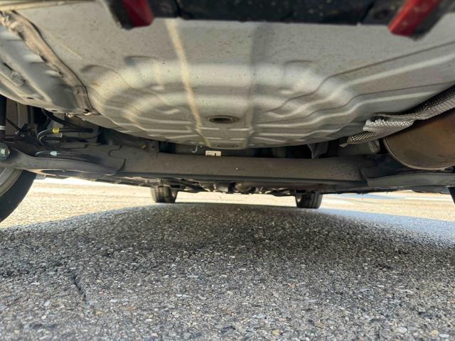 ノート ｅ－パワーニスモ　ドライブレコーダー　ＥＴＣ　全周囲カメラ　ナビ　ＴＶ　クリアランスソナー　レーンアシスト　衝突被害軽減システム　アルミホイール　オートライト　スマートキー　電動格納ミラー　ＣＶＴ　盗難防止システム（29枚目）