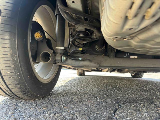 ノート ｅ－パワーニスモ　ドライブレコーダー　ＥＴＣ　全周囲カメラ　ナビ　ＴＶ　クリアランスソナー　レーンアシスト　衝突被害軽減システム　アルミホイール　オートライト　スマートキー　電動格納ミラー　ＣＶＴ　盗難防止システム（30枚目）