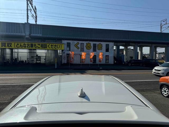 ノート ｅ－パワーニスモ　ドライブレコーダー　ＥＴＣ　全周囲カメラ　ナビ　ＴＶ　クリアランスソナー　レーンアシスト　衝突被害軽減システム　アルミホイール　オートライト　スマートキー　電動格納ミラー　ＣＶＴ　盗難防止システム（33枚目）