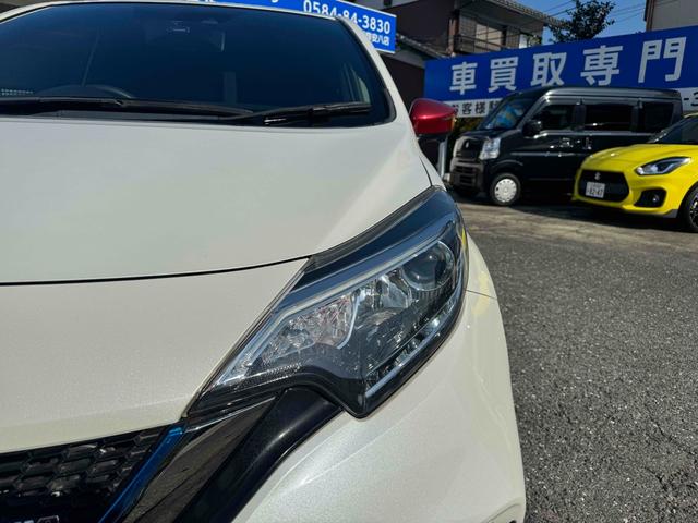 ノート ｅ－パワーニスモ　ドライブレコーダー　ＥＴＣ　全周囲カメラ　ナビ　ＴＶ　クリアランスソナー　レーンアシスト　衝突被害軽減システム　アルミホイール　オートライト　スマートキー　電動格納ミラー　ＣＶＴ　盗難防止システム（40枚目）