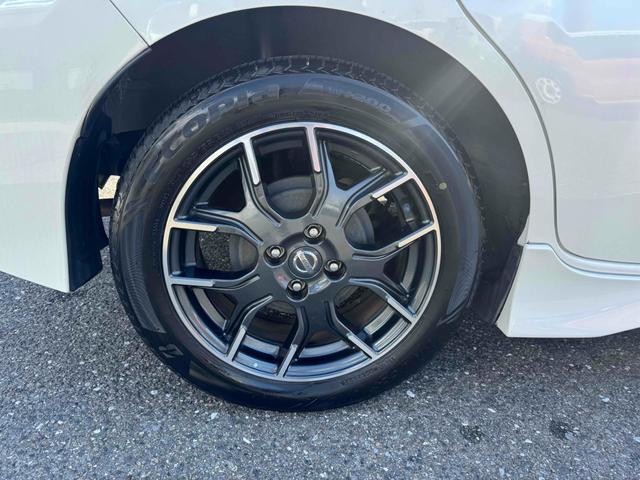 ノート ｅ－パワーニスモ　ドライブレコーダー　ＥＴＣ　全周囲カメラ　ナビ　ＴＶ　クリアランスソナー　レーンアシスト　衝突被害軽減システム　アルミホイール　オートライト　スマートキー　電動格納ミラー　ＣＶＴ　盗難防止システム（43枚目）