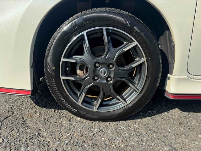 ノート ｅ－パワーニスモ　ドライブレコーダー　ＥＴＣ　全周囲カメラ　ナビ　ＴＶ　クリアランスソナー　レーンアシスト　衝突被害軽減システム　アルミホイール　オートライト　スマートキー　電動格納ミラー　ＣＶＴ　盗難防止システム（47枚目）