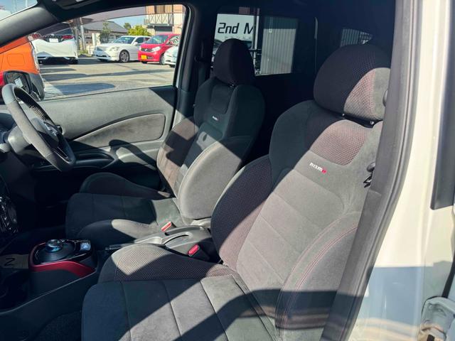 ノート ｅ－パワーニスモ　ドライブレコーダー　ＥＴＣ　全周囲カメラ　ナビ　ＴＶ　クリアランスソナー　レーンアシスト　衝突被害軽減システム　アルミホイール　オートライト　スマートキー　電動格納ミラー　ＣＶＴ　盗難防止システム（56枚目）