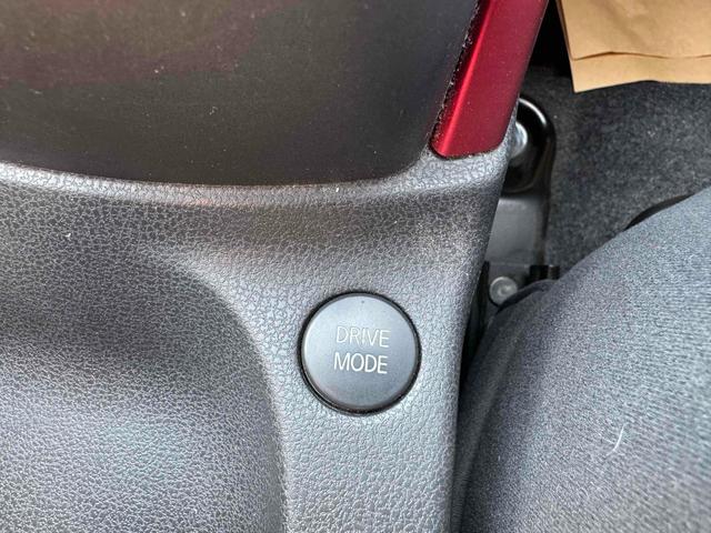 ノート ｅ－パワーニスモ　ドライブレコーダー　ＥＴＣ　全周囲カメラ　ナビ　ＴＶ　クリアランスソナー　レーンアシスト　衝突被害軽減システム　アルミホイール　オートライト　スマートキー　電動格納ミラー　ＣＶＴ　盗難防止システム（63枚目）