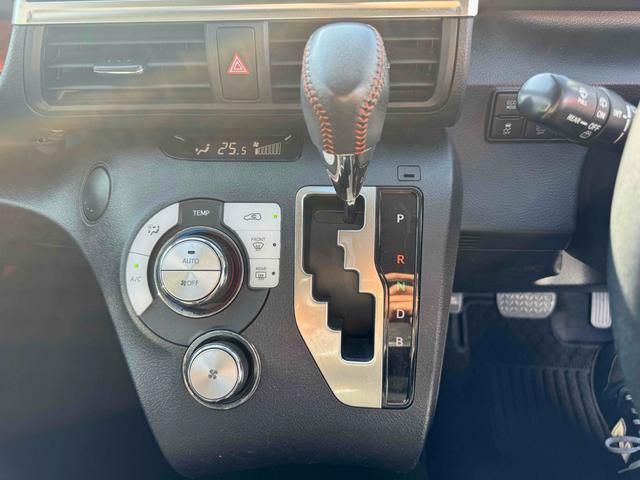 シエンタ ハイブリッドＧ　クエロ　ワンオーナー　ＥＴＣ　バックカメラ　ナビ　ＴＶ　レーンアシスト　衝突被害軽減システム　両側電動スライドドア　オートマチックハイビーム　オートライト　ＬＥＤヘッドランプ　スマートキー　後席モニター（12枚目）