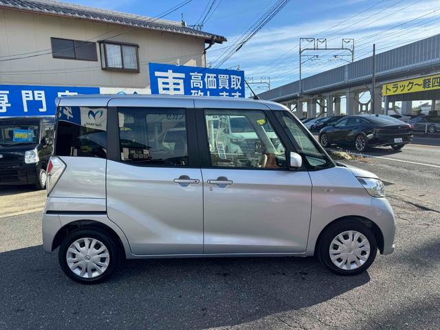 デイズルークス X 禁煙車 ETC 全周囲カメラ 両側電動スライドドア ナビ TV 衝突被害軽減システム スマートキー アイドリングストップ 電動格納ミラー ベンチシート CVT 盗難防止システム ABS ESC CD(18枚目)