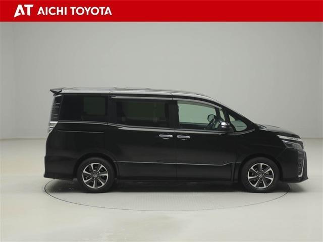 ヴォクシー ＺＳ　煌ＩＩＩ　プリクラッシュ　スマートキ　アイスト　ＤＶＤ再生機能　横滑り防止装置　ナビＴＶ　アルミ　三列シート　ＷＡＣ　盗難防止　オートエアコン　キーレス　ＥＴＣ装備　パワステ　メモリナビ　クルコン　ＡＢＳ（7枚目）