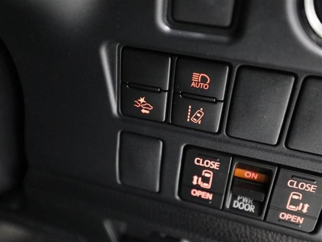 ヴォクシー ＺＳ　煌ＩＩＩ　プリクラッシュ　スマートキ　アイスト　ＤＶＤ再生機能　横滑り防止装置　ナビＴＶ　アルミ　三列シート　ＷＡＣ　盗難防止　オートエアコン　キーレス　ＥＴＣ装備　パワステ　メモリナビ　クルコン　ＡＢＳ（28枚目）