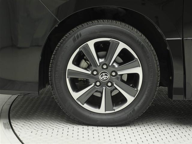 ヴォクシー ＺＳ　煌ＩＩＩ　プリクラッシュ　スマートキ　アイスト　ＤＶＤ再生機能　横滑り防止装置　ナビＴＶ　アルミ　三列シート　ＷＡＣ　盗難防止　オートエアコン　キーレス　ＥＴＣ装備　パワステ　メモリナビ　クルコン　ＡＢＳ（31枚目）