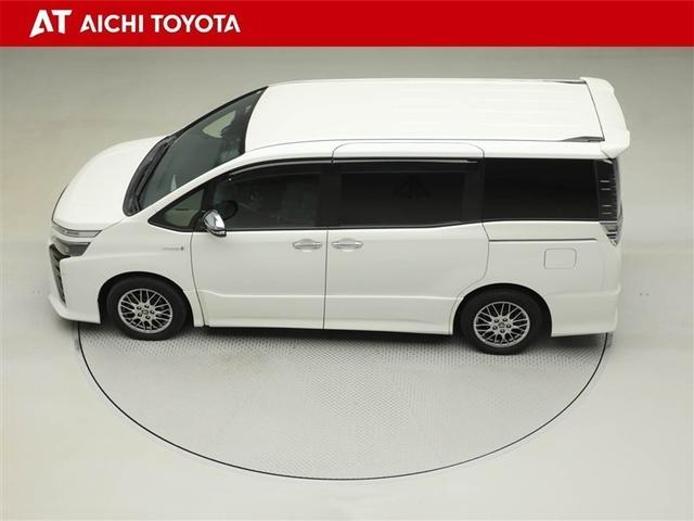 ヴォクシー ハイブリッドＺＳ　煌　Ｗエアコン　ＡＷ　衝突被害軽減　バックモニター　地デジ　オートエアコン　ワンオーナー車　ナビＴＶ　イモビライザー　キーフリー　横滑り防止　３列シート　ドライブレコーダー　ＤＶＤ　メモリーナビ　ＡＢＳ（11枚目）