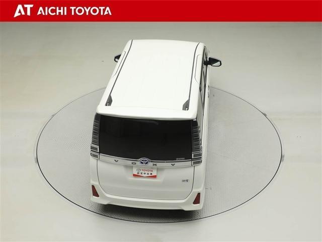 ヴォクシー ハイブリッドＺＳ　煌　Ｗエアコン　ＡＷ　衝突被害軽減　バックモニター　地デジ　オートエアコン　ワンオーナー車　ナビＴＶ　イモビライザー　キーフリー　横滑り防止　３列シート　ドライブレコーダー　ＤＶＤ　メモリーナビ　ＡＢＳ（13枚目）